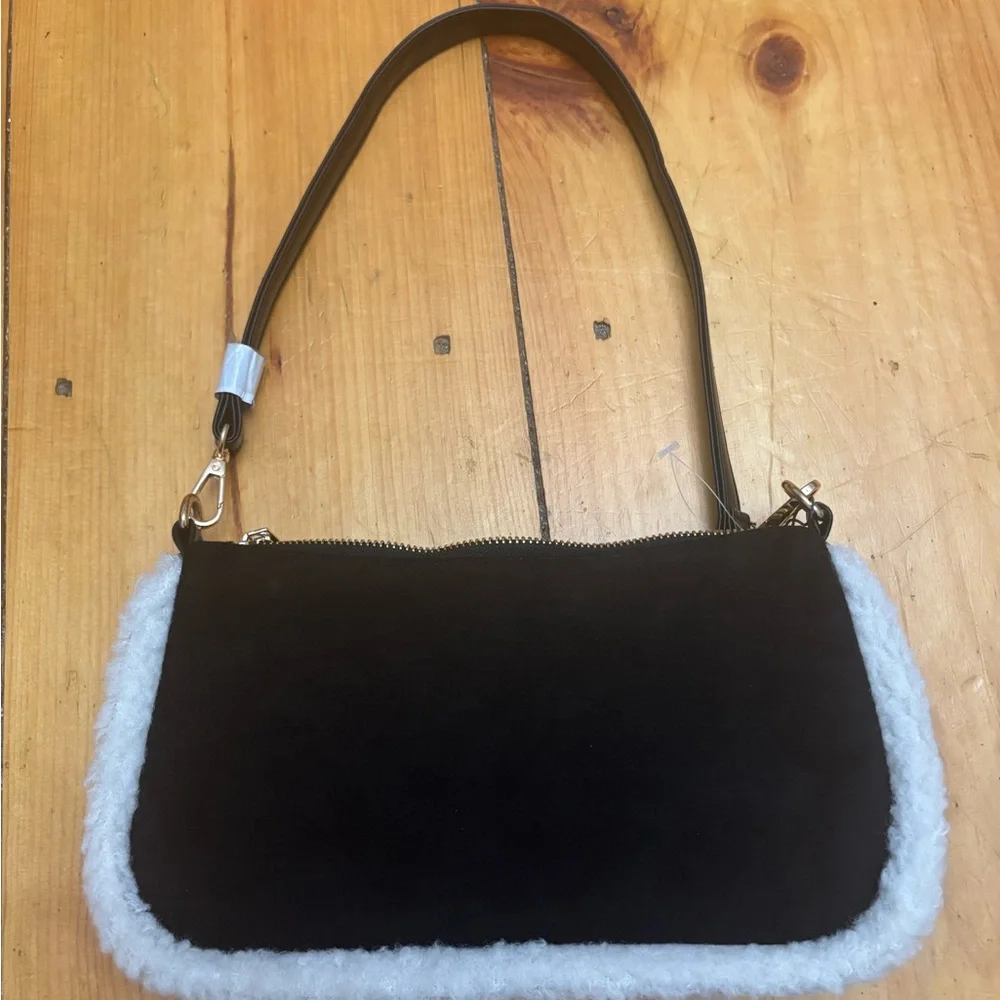 BearPaw this shoulder